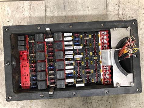 2004 Kenworth T800 Fuse Box For Sale Council Bluffs Ia 25282329