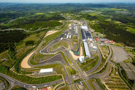 How To Drive The N Rburgring The World S Most Notorious Race Track