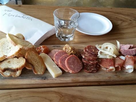 18 Charcuterie Destinations For A Cured Meat Crawl Eater Austin