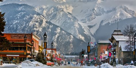 Best Small Towns in Canada - Canadian Towns to Visit