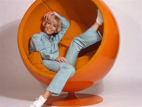 Find great deals on ebay for eero aarnio ball chair. Ball Chair by Eero Aarnio: Style icon from the Space Age ...