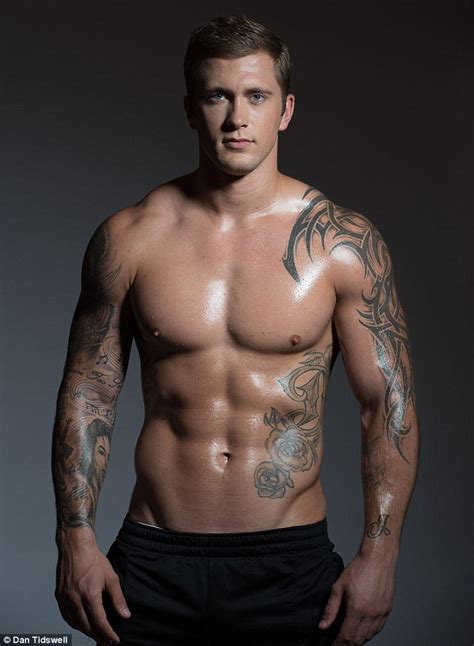 Shirtless Dan Osborne Unveils Bulging Six Pack In Fitness Shots Daily Mail Online