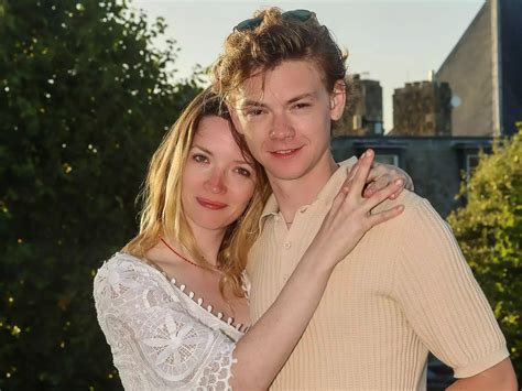 Elon Musks Ex Wife Talulah Riley Is Engaged To Thomas Brodie Sangster From Love Actually
