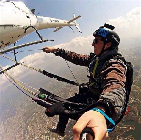 Extreme Selfies That Deserve To Be Noticed Klykercom