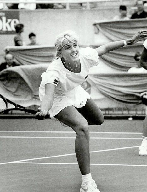 142 Carling Bassett Photos And Premium High Res Pictures Tennis Players Female Beautiful