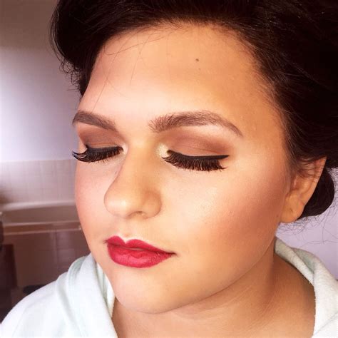 Classic Red Lip And Smokey Warm Eye Shadow Prom Makeup Look Contour