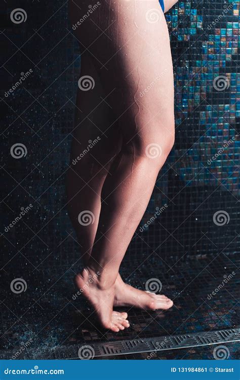 Wet Women`s Legs In The Shower Stock Image Image Of Foot Barefoot 131984861