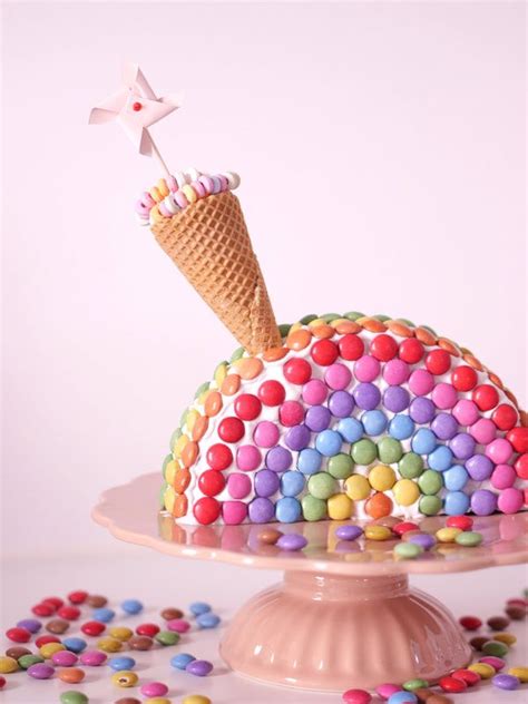 Jetzt ausprobieren mit ♥ chefkoch.de ♥. Regenbogenkuchen einfach: Dieser Kuchen gelingt immer ...