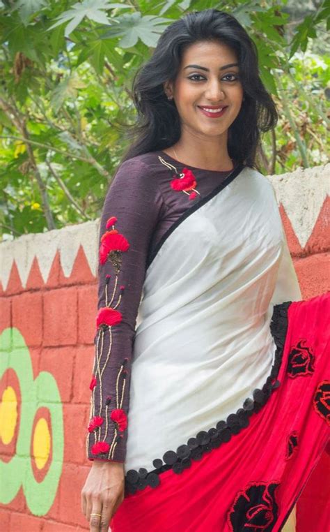 My favourite, pure georgette saree, came with a plain blouse. Different types of blouse with sarees - Simple Craft Ideas