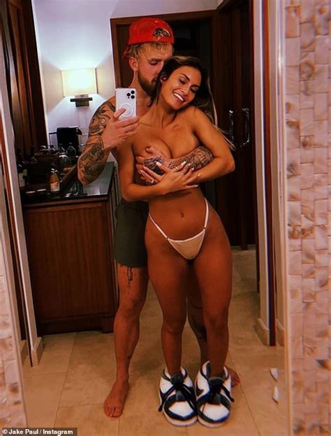 Jake Paul Covers His Girlfriend Julia Rose S Modesty As They Both Go
