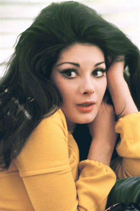 Edwige Fenech Visualizza Altre Idee Su Attrici Donne Famose Nude Soldatessa Ducimus