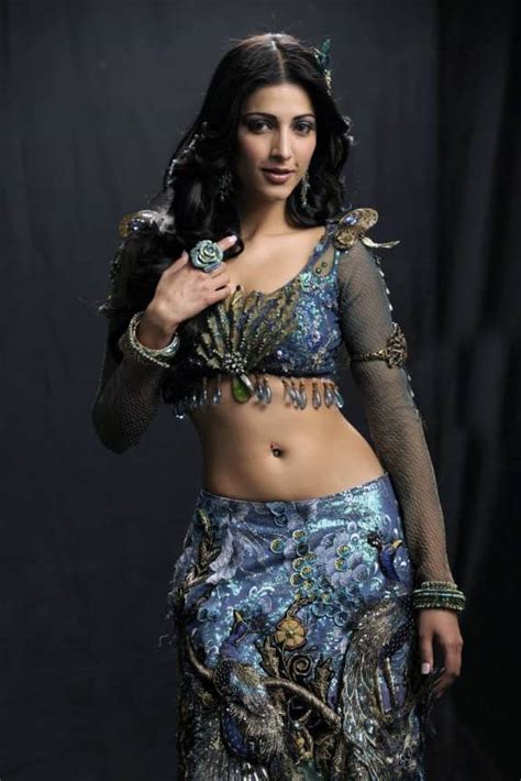 Actress Shruthi Haasan Latest Hot Navel Images In Saree ~ Bollywood