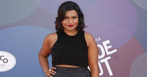 The Mindy Project Mindy Kaling Shuts Down Rude Fashion Blogger In