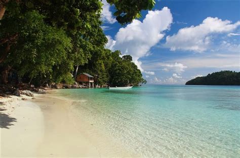 Siapa sangka jika semua pemandangan terkenal di dunia ini bisa langsung dinikmati di indonesia?! Pemandangan Pantai Paling Indah Di Dunia - Gambar Terbaru HD