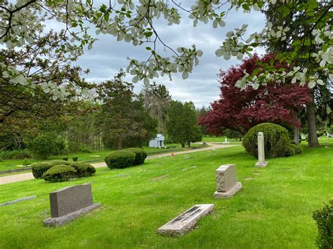 Traditional Grave Burial In Canton Oh Cemeteries