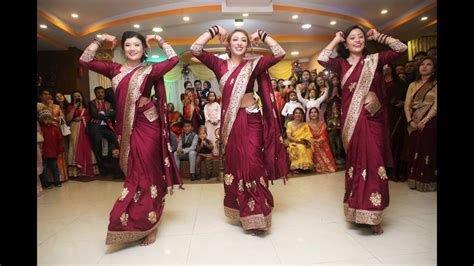 new nepali wedding dance danceholic sisters chote chote bhaiyon ki bade bhaiyan youtube