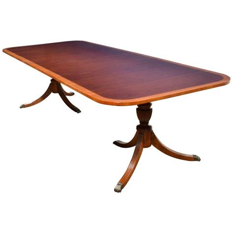 Banded Cathedral Mahogany Georgian Style Pedestal Dining Table By