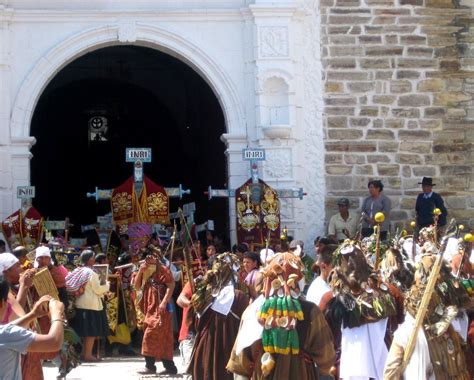 Fiesta De Las Cruces En Ayacucho