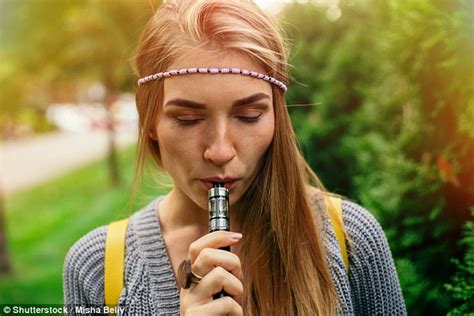 University Of California Sees Rise In Non Smokers Vaping Daily Mail