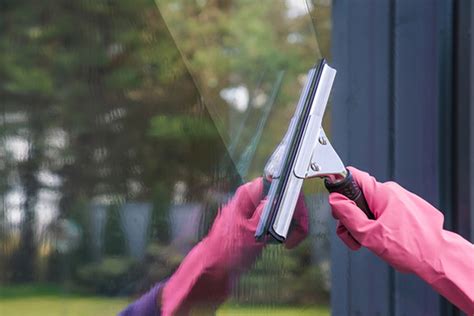 Pranje prozora -savjeti za blistavo čiste prozore! > ORYX Asistencija