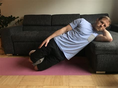 Can you give me something for here. The 4 best core exercises for home workouts with no equipment. - Human Movement