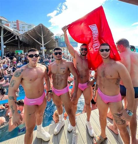 Gay Puerto Vallarta Guide Events Bars Hotels Strände Essen