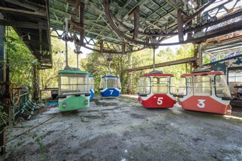 Haunting Photos Capture Abandoned Nara Dreamland Theme Park In Japan