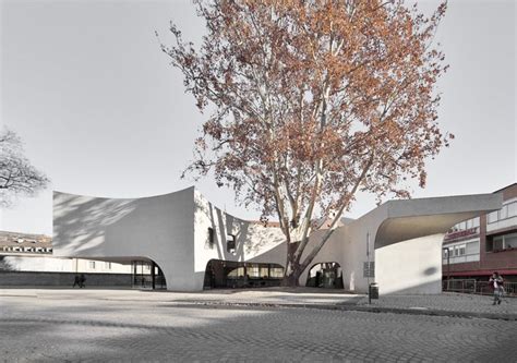 Treehugger A Bold Concrete Building By Modusarchitects Wraps Public