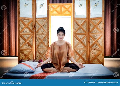 Thaise Massage Spa Mooie Aziatische Vrouwen Wachtende Masseur Stock