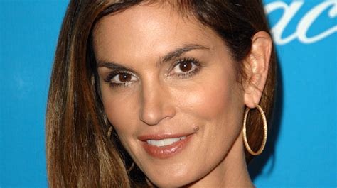 What Cindy Crawford Looks Like Underneath All That Makeup