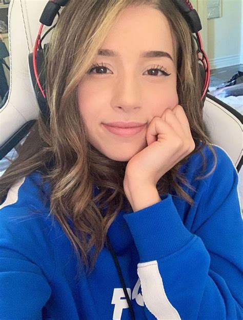 Pokimane Attempts Twitch Eye Tracker Challenge And Fails Hilariously Dexerto