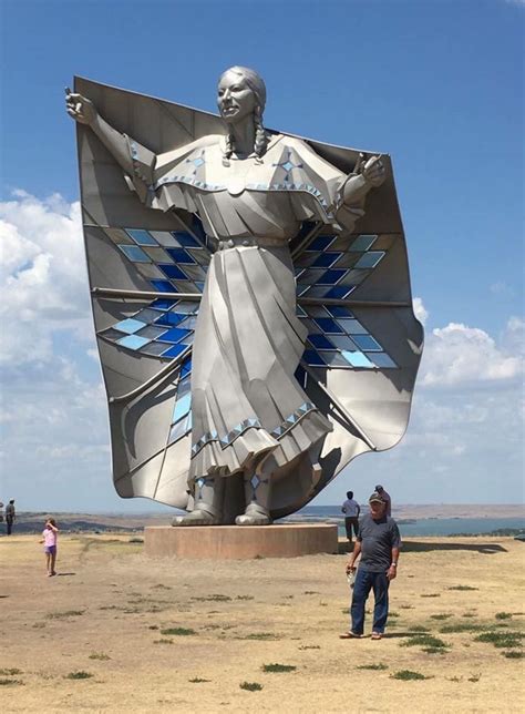 50ft Statue Dignity Erected In South Dakota Summer 17 Honors The