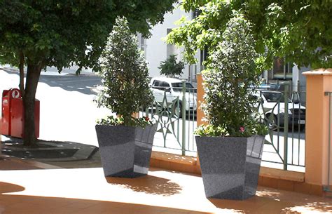Located riverfront with stunning views of the brisbane river, cbd and story you were redirected here from the unofficial page: Large Pots Project In Brisbane - Granite Planters At ...