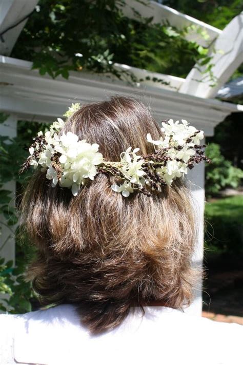 Diy 4 Ways To Make Floral Crowns With Martha Stewart Floral Crown