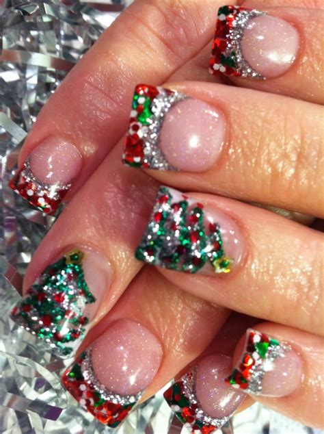 An outstanding christmas nail art can help you get into the christmas spirit.hopefully you will find yours. Christmas Themed Nail Art Designs