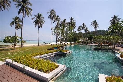 Where To Stay In Koh Phi Phi Phi Phi Island Village Beach Resort
