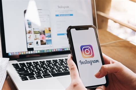 Swipe up without 10k followers via igtv. How To Add Swipe Up Link To Instagram Story Without 10k ...
