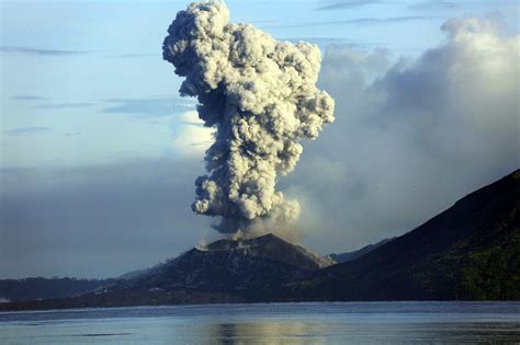 Volcanic Eruption In Papua New Guinea Causes Flight Diversions The