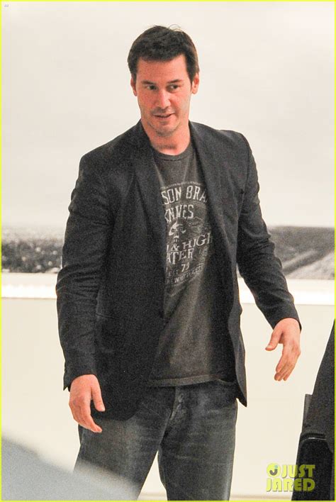 Keanu Reeves Shaves His Beard And Rocks Clean Shaven Face Photo 3174762 Keanu Reeves Photos