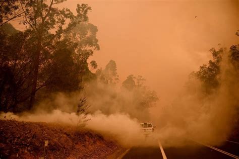 Australian Bushfires Rage Out Of Control As Temperatures Soar To 48c