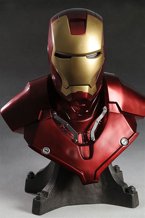 Review And Photos Of Sideshow Iron Man Mkiii Life Size Bust