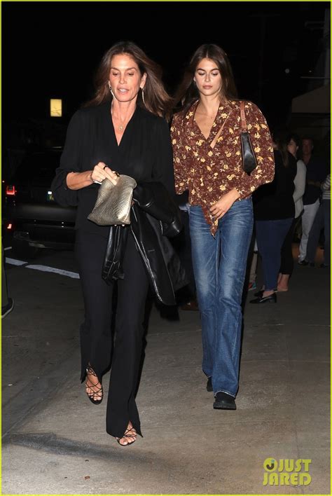 Cindy Crawford Babe Kaia Gerber Grab Dinner Together In Santa Monica Photo