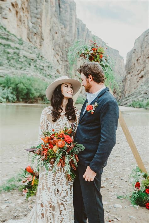 bohemian romance canyon styled shoot in 2020 | Styled shoot, Boho bride ...