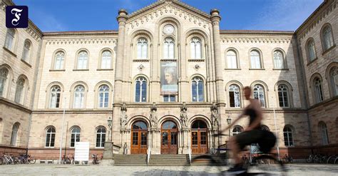 Wann bewerbe ich mich für das studienkolleg? Zehntausende bewerben sich für Studium in Deutschland