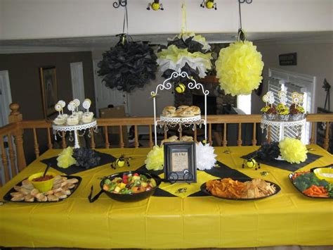 Bee themed baby shower decorations. 31 Bee Themed Baby Shower Decorations | Table Decorating Ideas