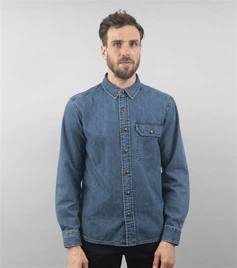 I am on my second play through and did the mission where. RDR2 Clothing Line Lets You Dress Exactly Like Arthur Morgan