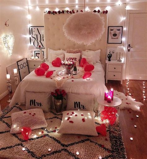 صور رومانسية في غرفة النوم