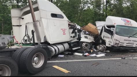 Deadly Crash Involving Two Semi Trucks Shuts Down Traffic On I 95 Northbound In Yulee
