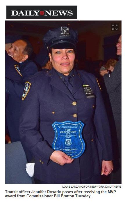 Ny Daily News Plainclothes Subway Cop Jennifer Rosario The Real Mvp At Transit District