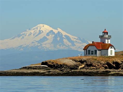 15 Beautiful Lighthouses In Washington Worth Planning A Trip Around